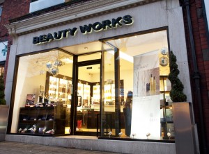 Salon Front